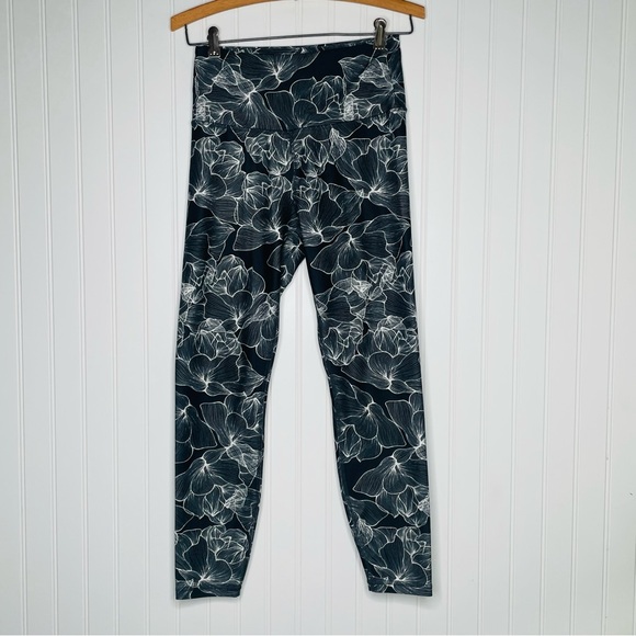 Balance Collection Floral Lines Leggings - Picture 2 of 7